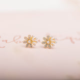Aretes Mini - Flor y perlitas chic