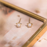 Aretes Mini - Estrella Silueta Perla