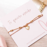 Pulsera Hilo Nudo - Corazon marrón brilloso