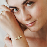 Pulseras Broche - Golden Bloom