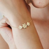Pulseras Broche - Golden Bloom