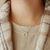Collares - Luna Invertida Pasante