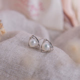 Aretes Mini - Triangulo de perla silver